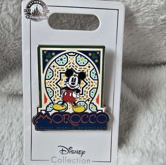 Disney Silver Mickey Mouse Pin - Picture 1 of 2
